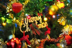 Detail_christmas-tree-1081323_1280